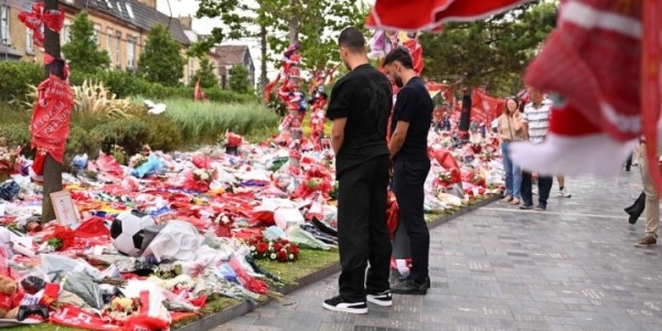 华体会在线登录-❤️利物浦官方：B费&amp;amp;达洛特&amp;amp;阿莫林代表曼联 来安菲尔德悼念若塔