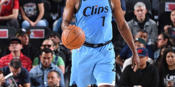 2年8150万续约快船😘哈登此前曾多次表示希望在快船退役