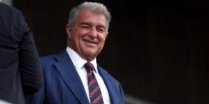 每体：拉波尔塔今日迎来他本赛季首场决赛，将确认能否重返诺坎普